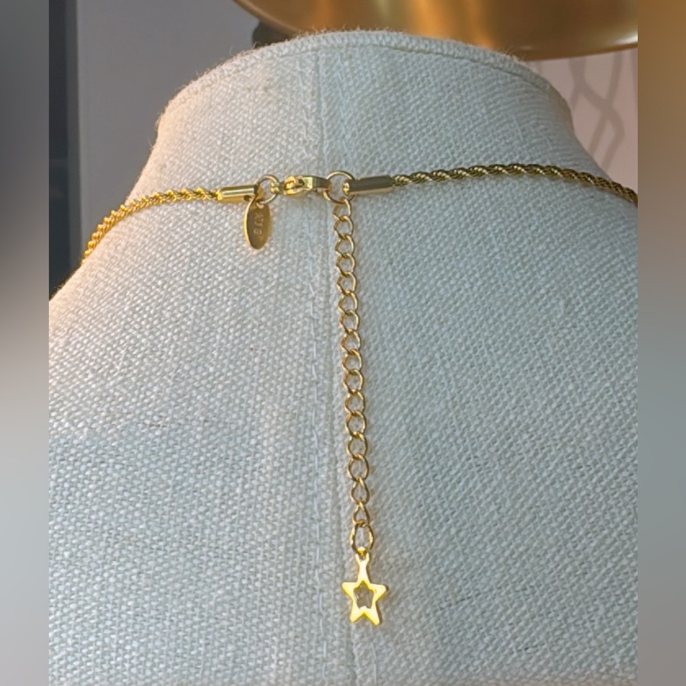 “DADDY’S GIRL” on 18kt gold plated 17.5” chain - Picture 6 of 7